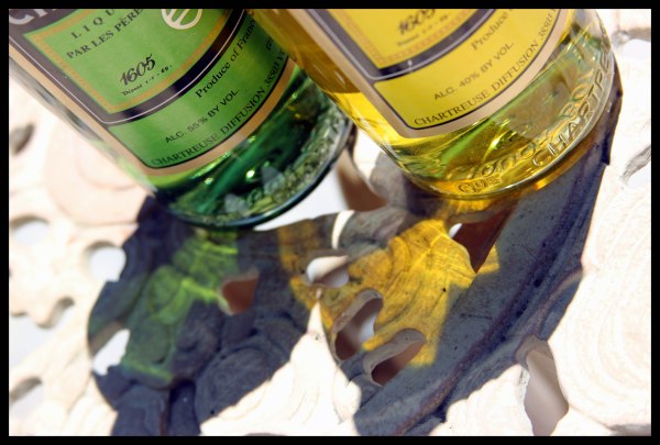 [chartreuse] shadows